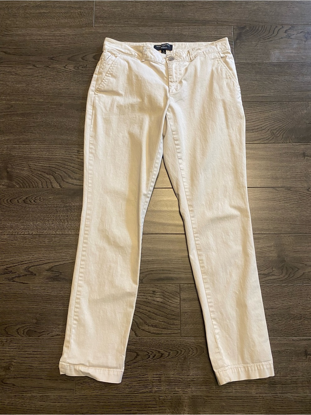 Banana Republic Cream Girlfriend Fit Cropped Pants Size 4